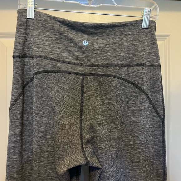 Lululemon Groove Super-High-Rise Flared Pant Nulu
Heathered Graphite Grey - Picture 4 of 7